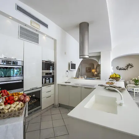 - Elio ヴィラ ポジターノ