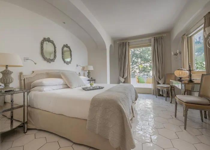 - Elio Villa Positano