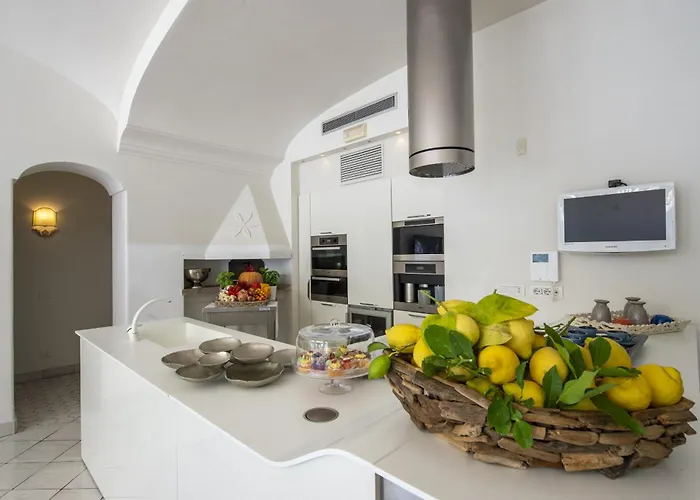 - Elio * ポジターノ